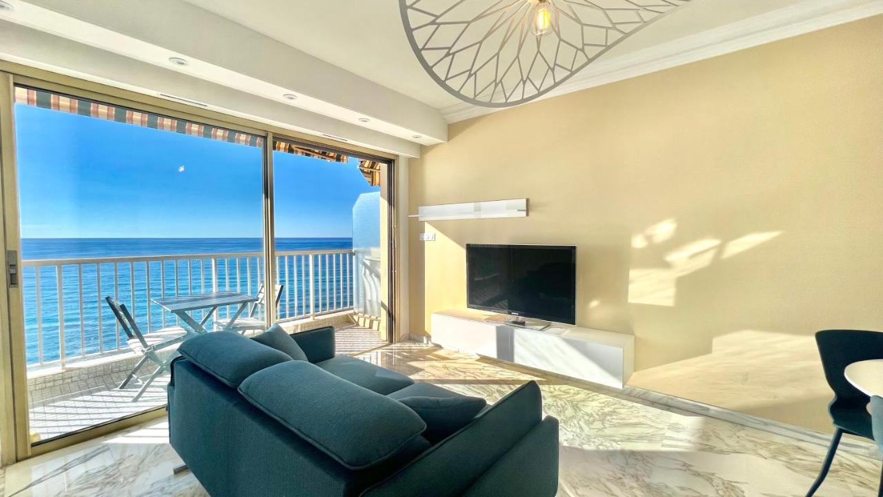 Seaviews By Jenni Menton, La Suite, Superbe Front De Mer, Top Emplacement Avec Terrasse Et Parking! Exterior photo